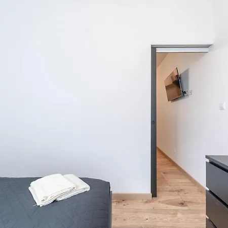 Daire Posnania Self-check Poznan